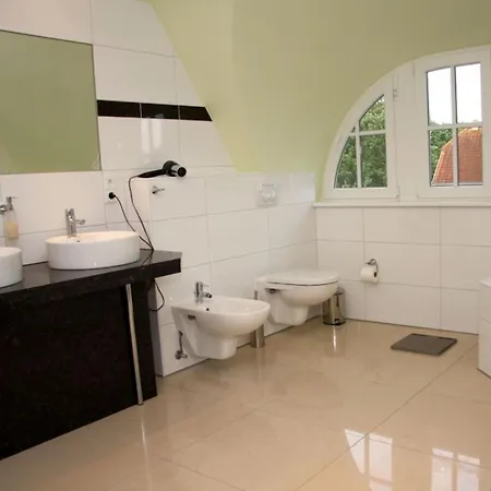 Duxcaar La Comfortable Villa